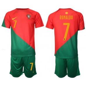 Portugal Cristiano Ronaldo #7 Hjemmebanesæt Børn VM 2022 Kort ærmer (+ korte bukser)